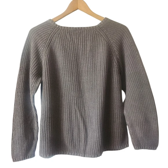 Chico's Taupe Crew Neck Ribbed Knit Metallic Neutral Minimalist Sweater, Size 2 - Picture 5 of 9